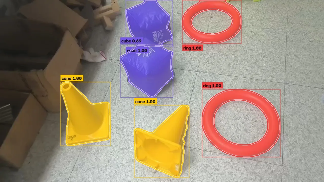 Detections: two cones, two cubes and two rings, each outlined and labeled